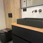 2 Bedroom Penthouse Διαμέρισμα Όλμπια