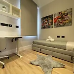 2 Bedroom Penthouse * Όλμπια