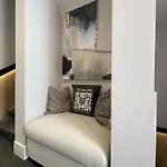 2 Bedroom Penthouse Διαμέρισμα