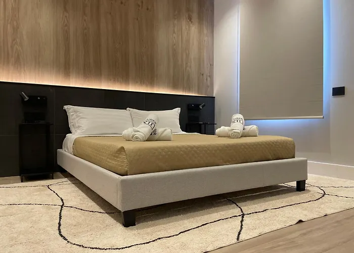 Apartment 2 Bedroom Penthouse *