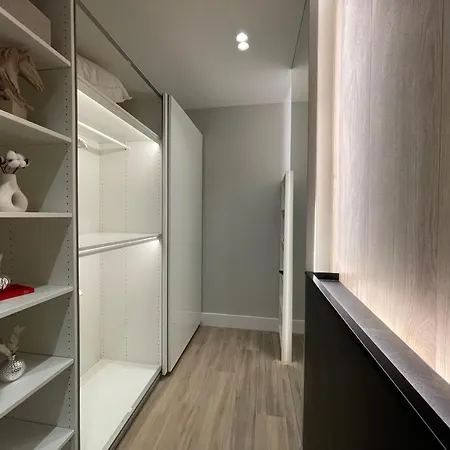 아파트 2 Bedroom Penthouse *
