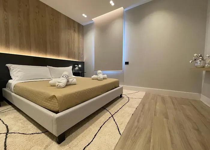 2 Bedroom Penthouse Apartment *