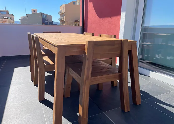 2 Bedroom Penthouse Apartment *